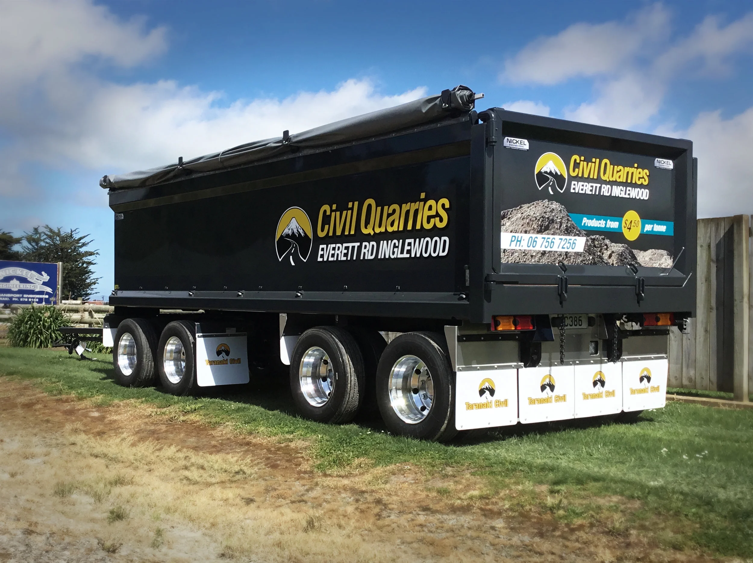 4 axle tipper for civil quarries.jpg