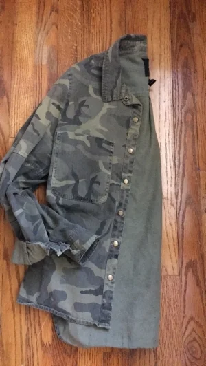  Forever 21 Camo Button Up-$7