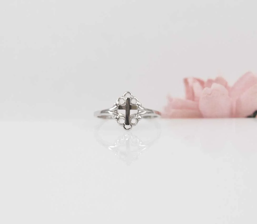 kiddie cross ring  $50 SS  301-00039.jpg