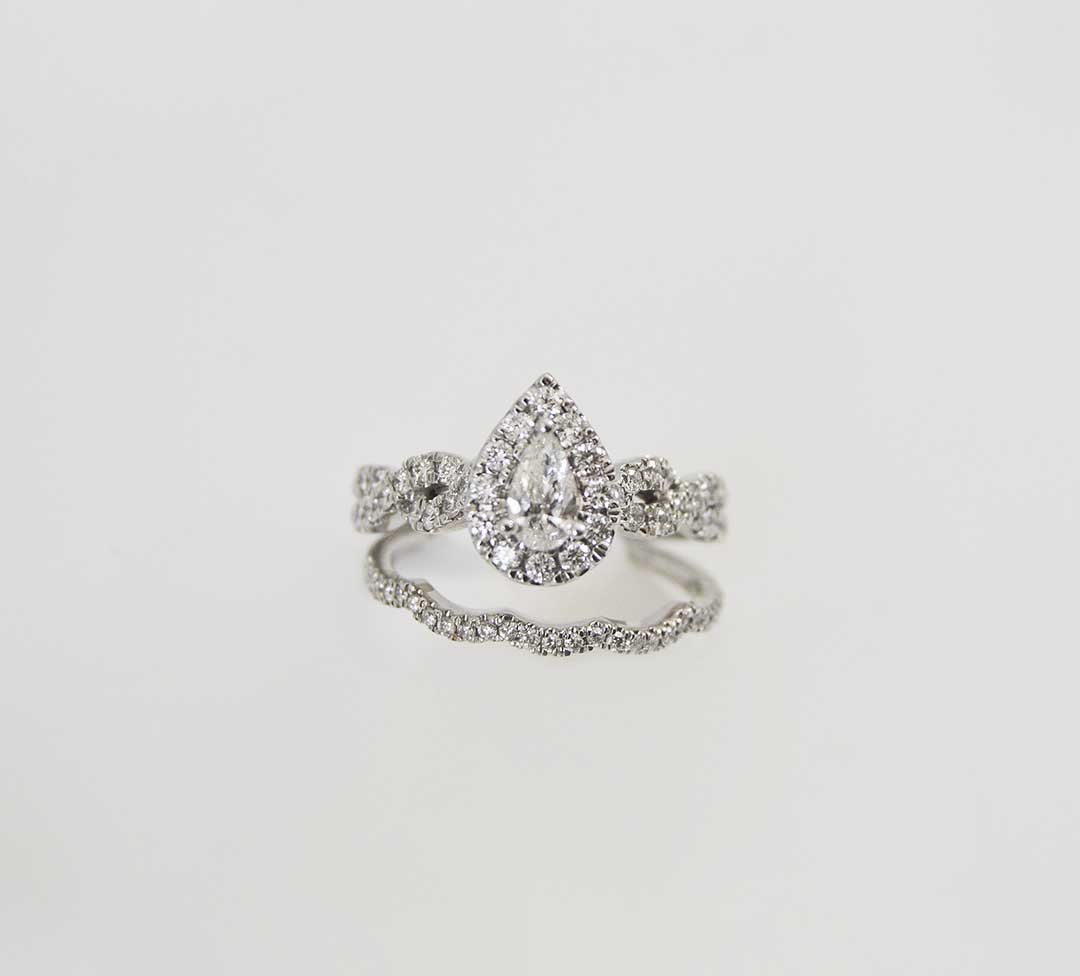 pear engagement ring $4320(30%YT) 14K W 1.00TDW 100-00164 real center stone. comesw matching band.jpg