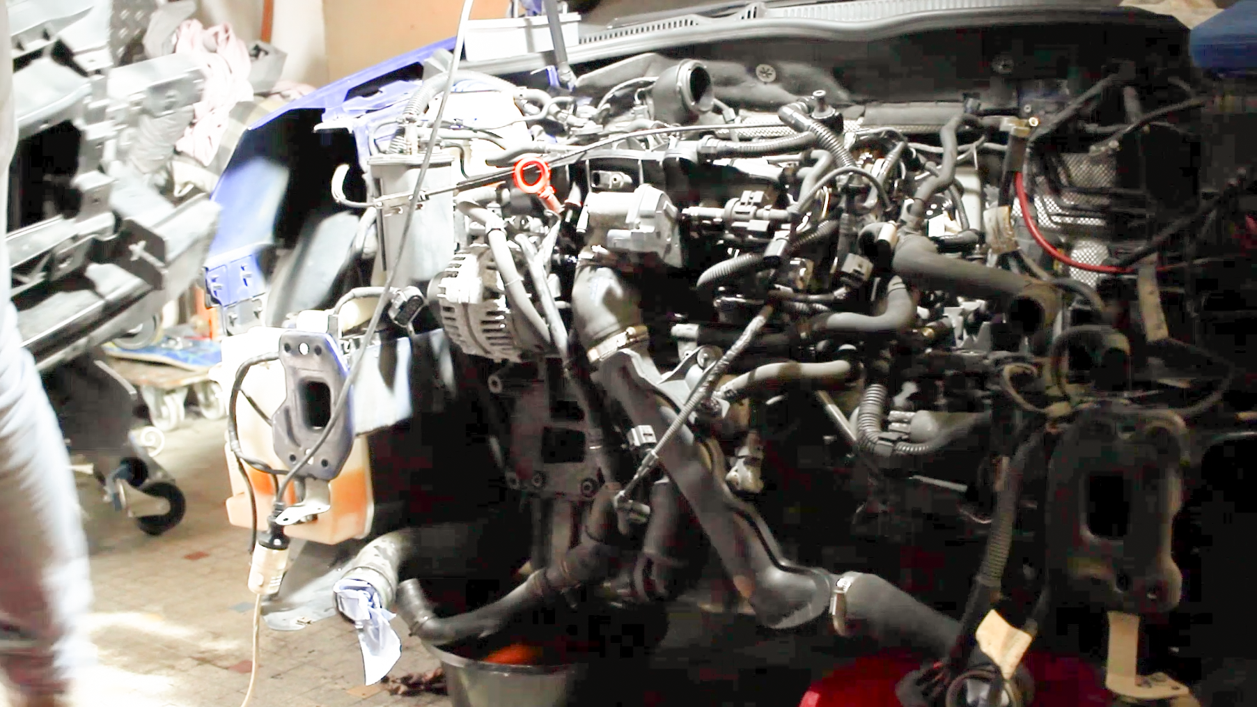 Mömus VW Mk5 Golf 5 GTI Country Build Project Front Off.png