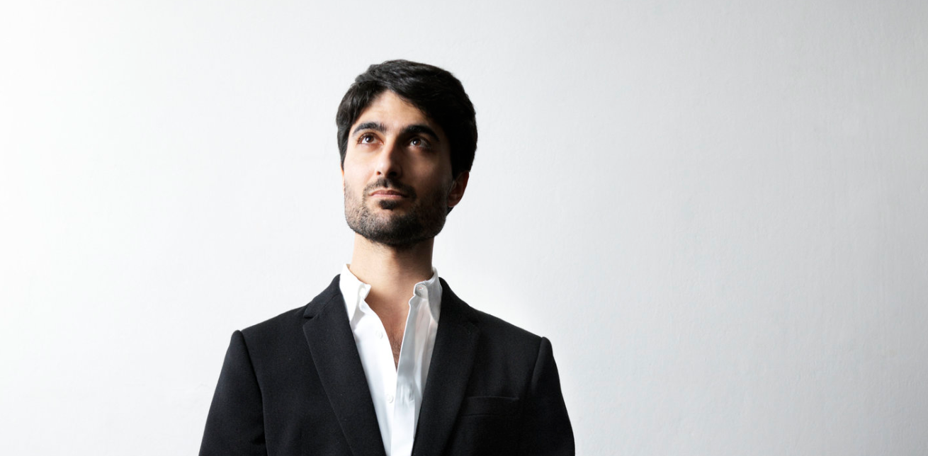 Alon Sariel - mandolinist, lutenist, conductor