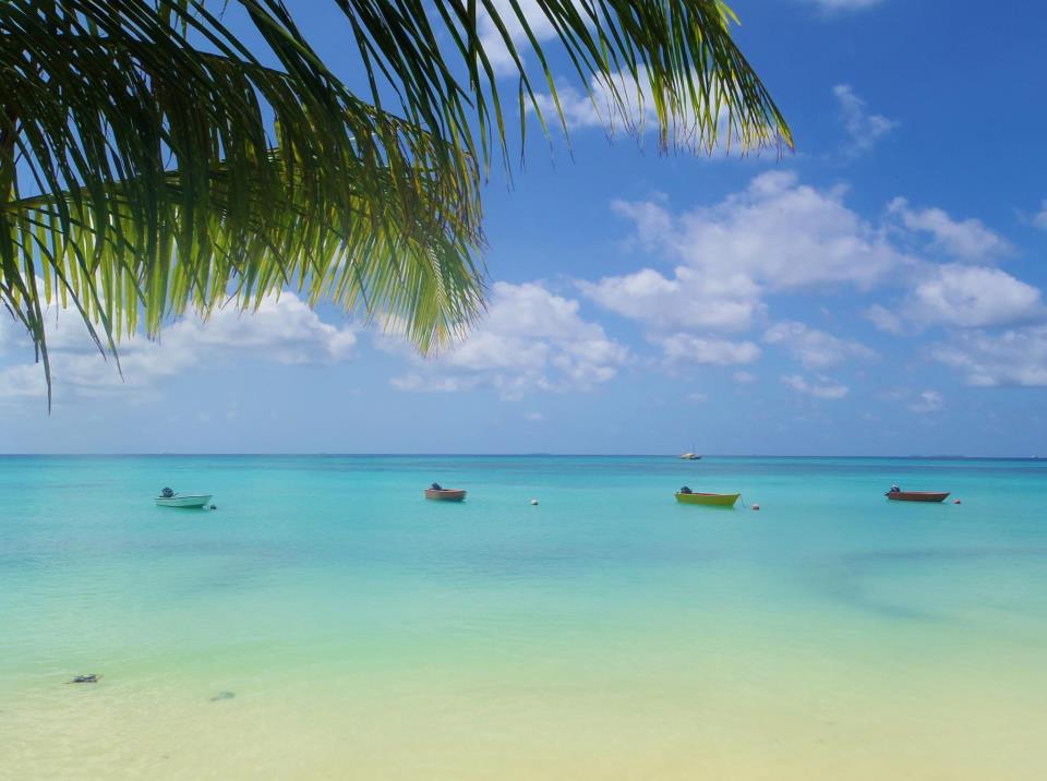 andyeplores.wordpress.com - Boats in the lagoon.jpg