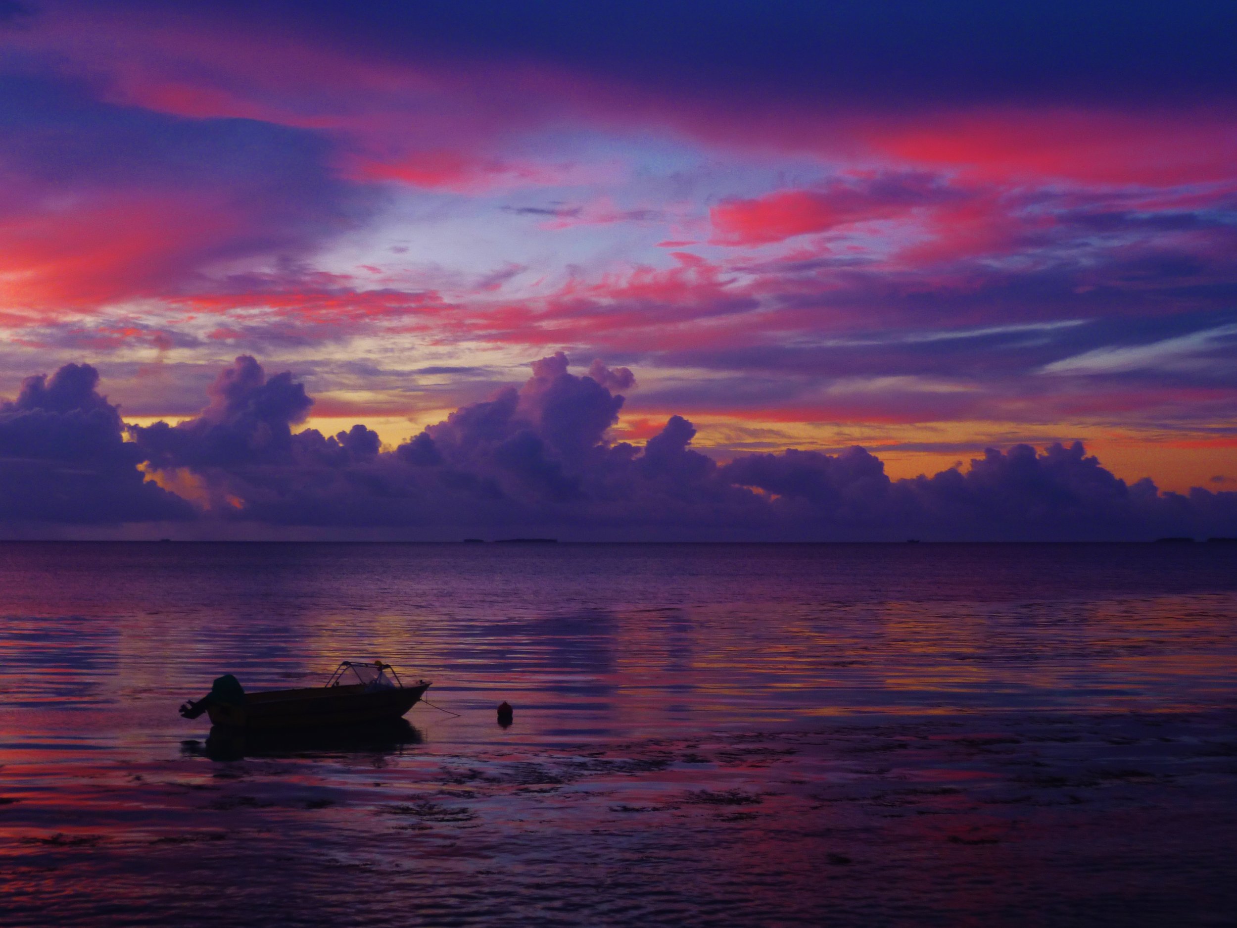 andyexplores.wordpress.com - Sunset in Funafuti.JPG