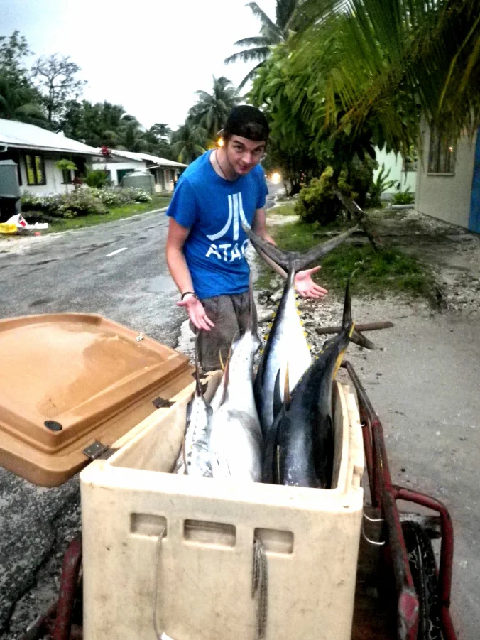 Buying fresh tuna but the kilo - or by how much you can lift...