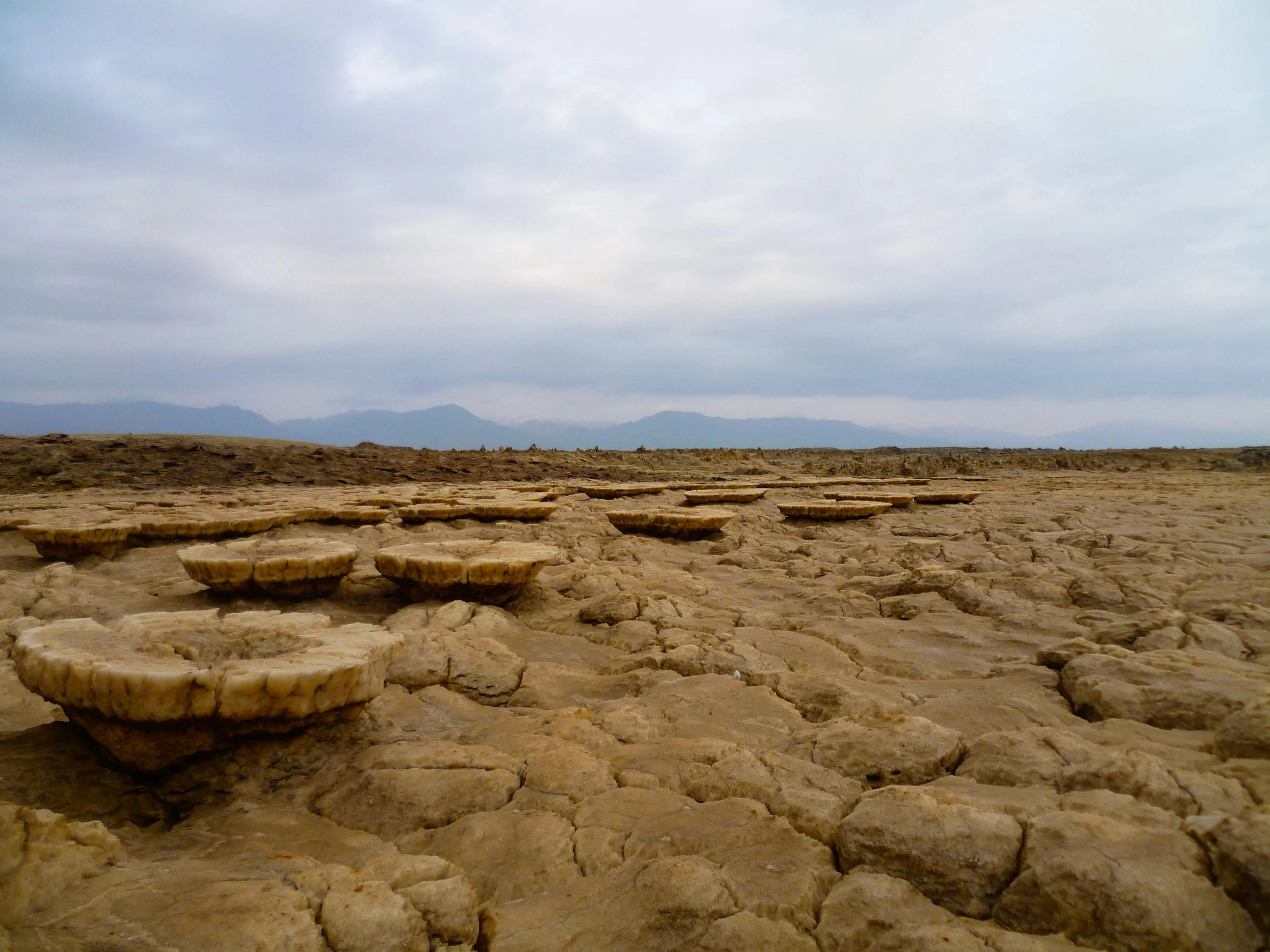 Strange mineral deposits in the Dallol...
