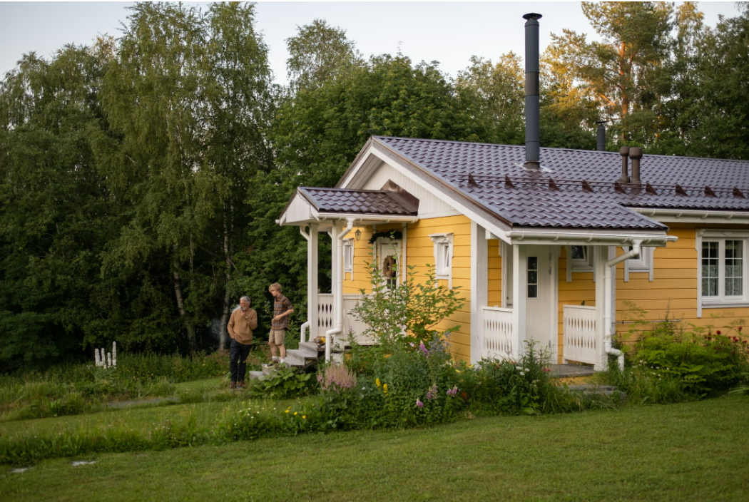 Signs That Tell You It's Time to Replace Your Home's Vinyl Siding