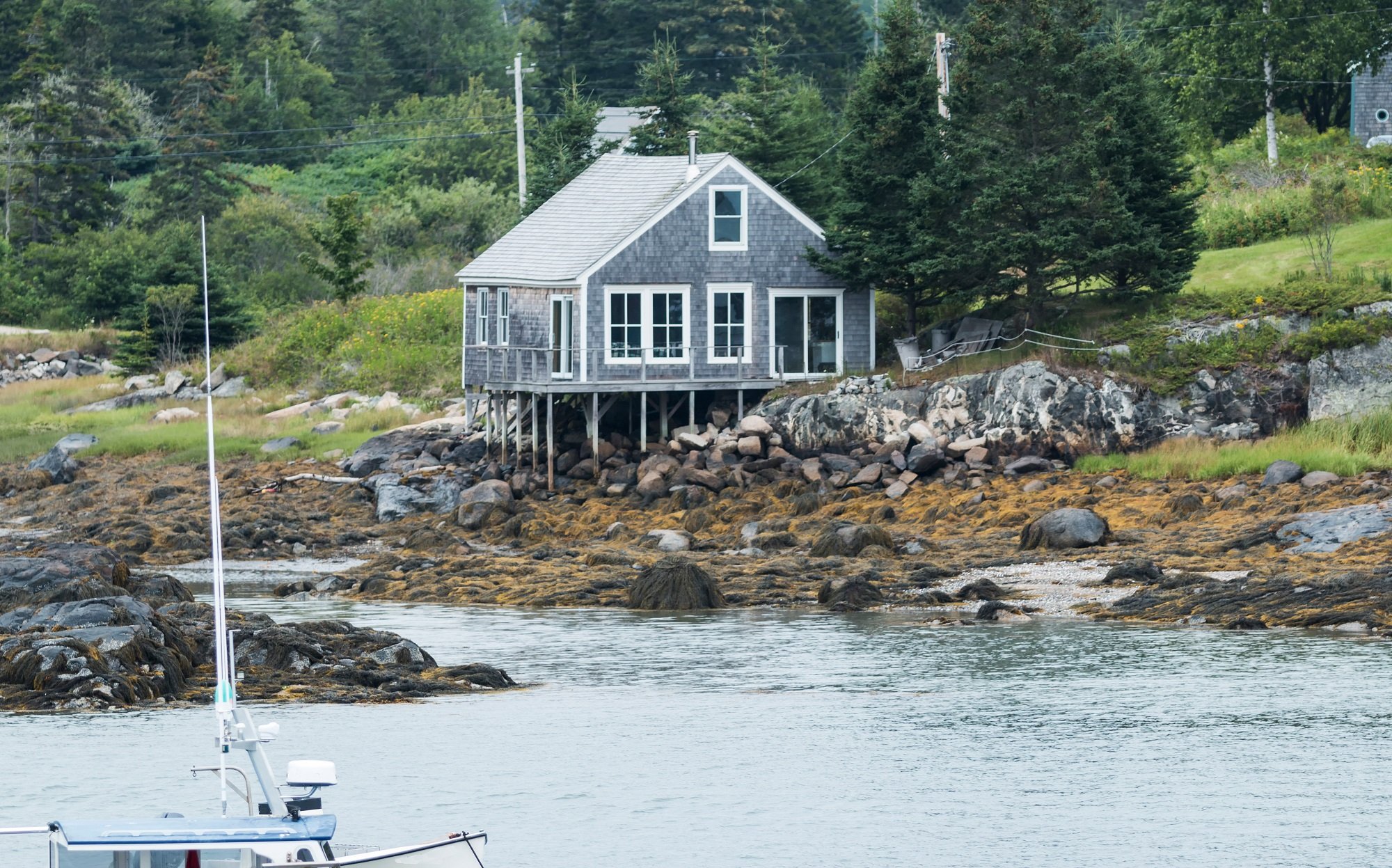 Essential Tips For Finding And Buying The Perfect Waterfront Home Essential Tips For Finding And Buying The Perfect Waterfront Home