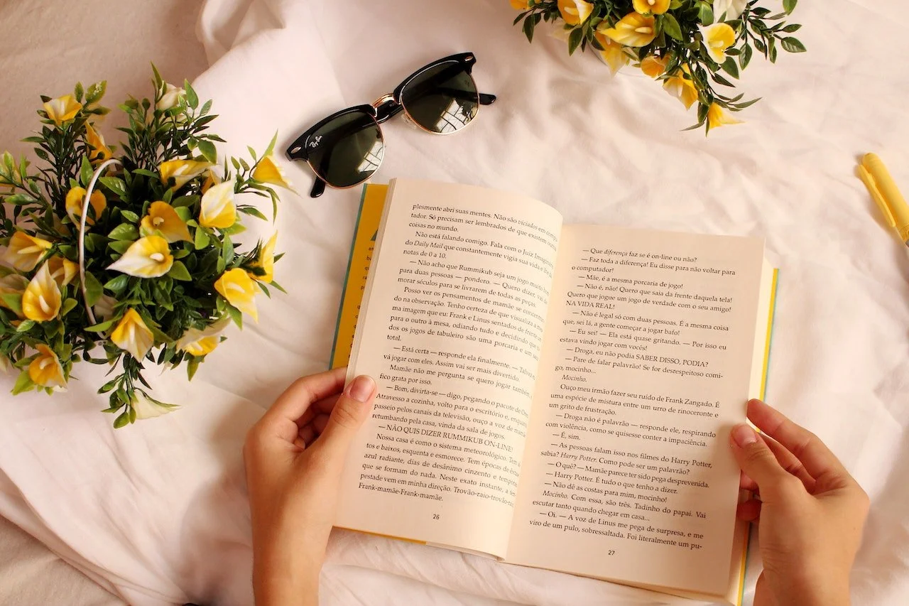 Home Organization for Book Lovers: Managing Extensive Collections ...