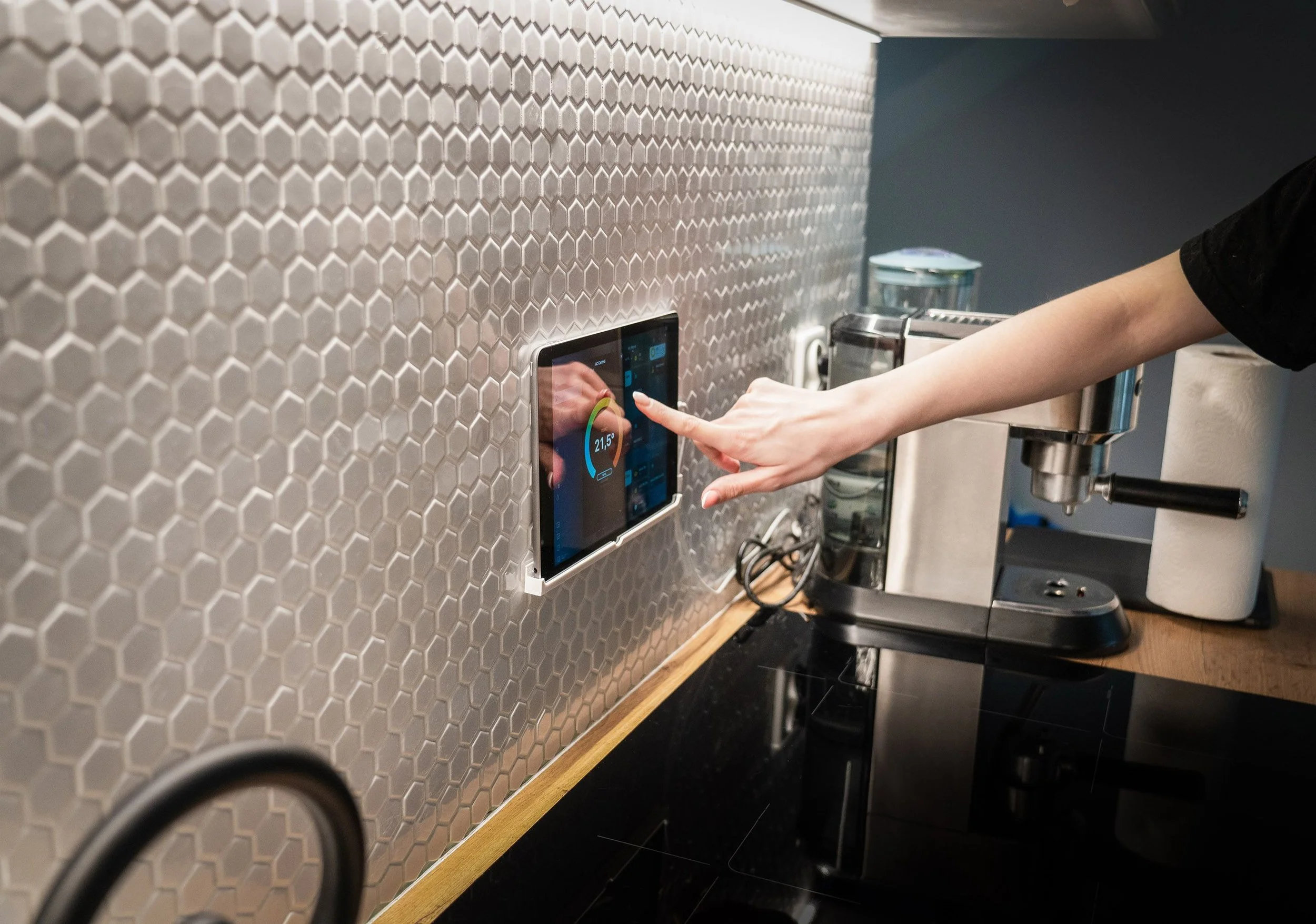 The Rise of Smart Homes: How Technology Is Transforming Living Spaces