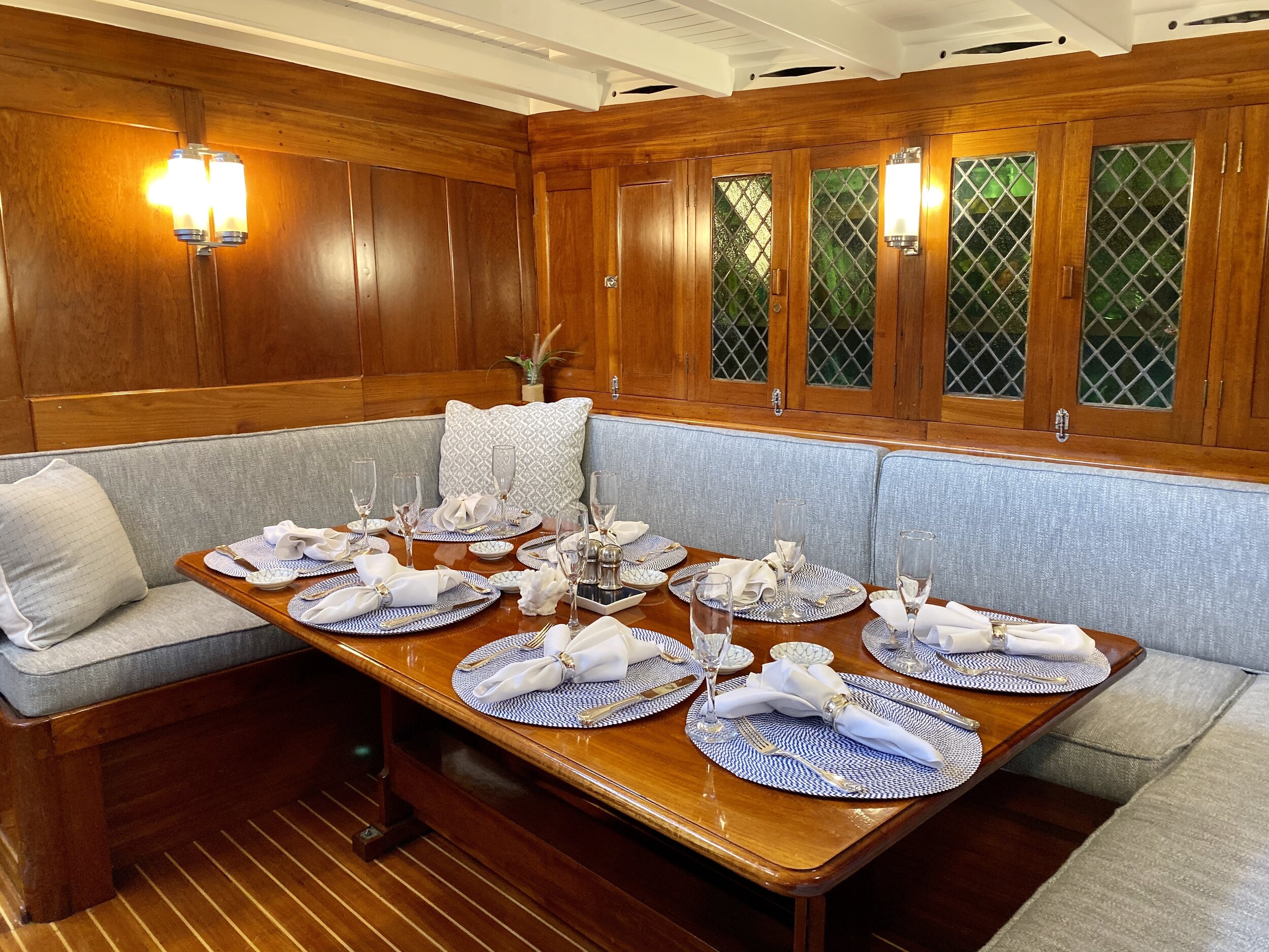 yacht dining saloon