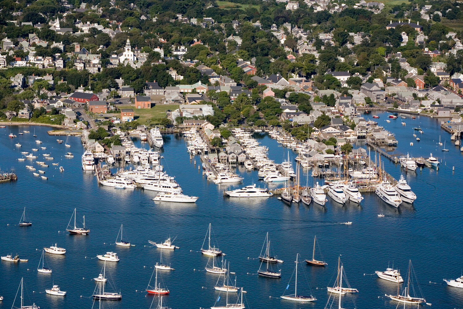 Nantucket bay with many boats and yachts (Copy)