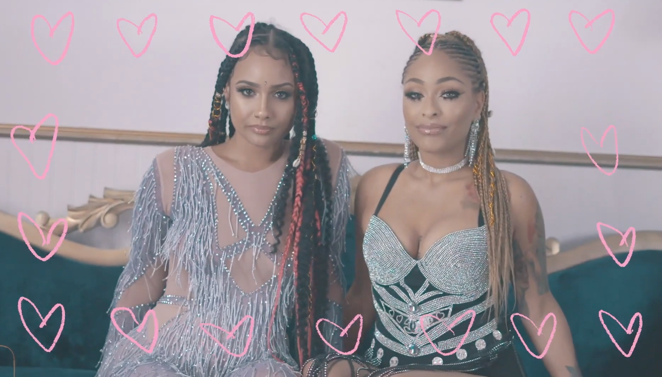 💕 Watch: Layomi Return In The Visual For "Ting"