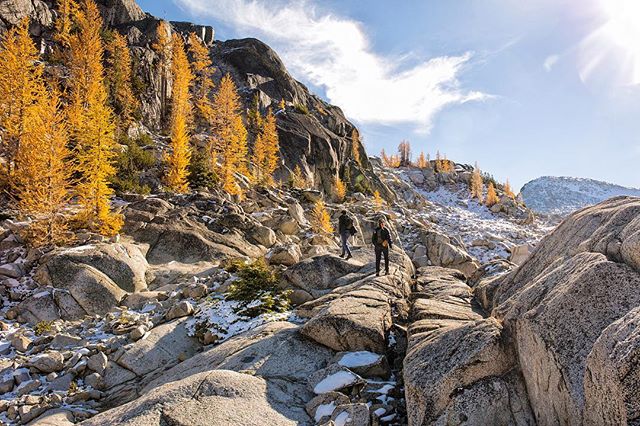 Hiking through the Alpine Lakes Wilderness and the Enchantments of Washington.
#yellowarch #colchucklake #pnwlife #rei1440project #backpacker #backpacking #hikingadventures #theenchantments #alpinelakes #alpinelakeswilderness #explorewashington #wash