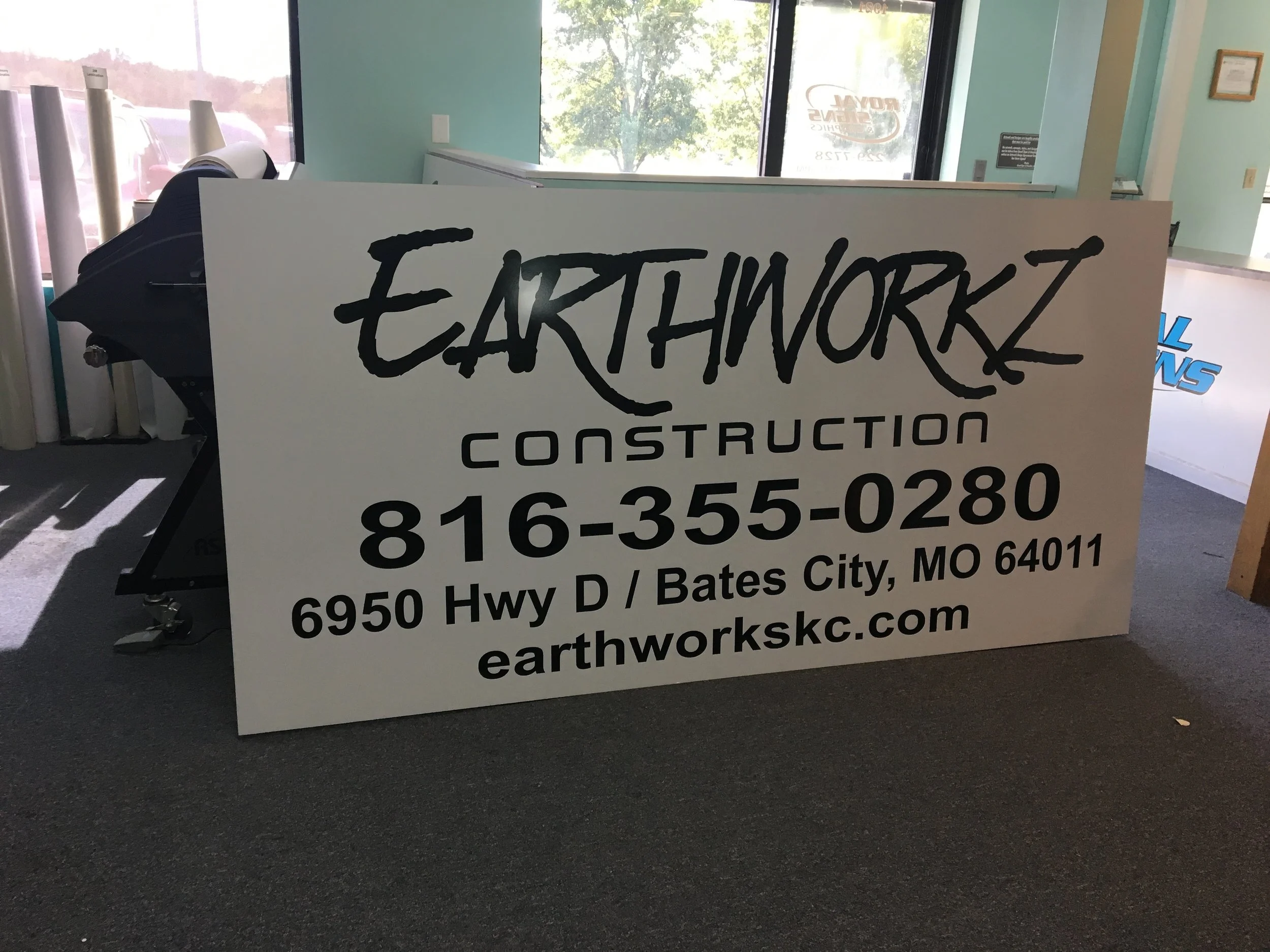 earthworkz.jpg
