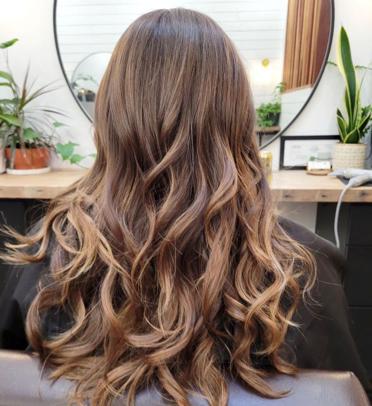 Lived in, dimensional brunette by @michalahstoryhair