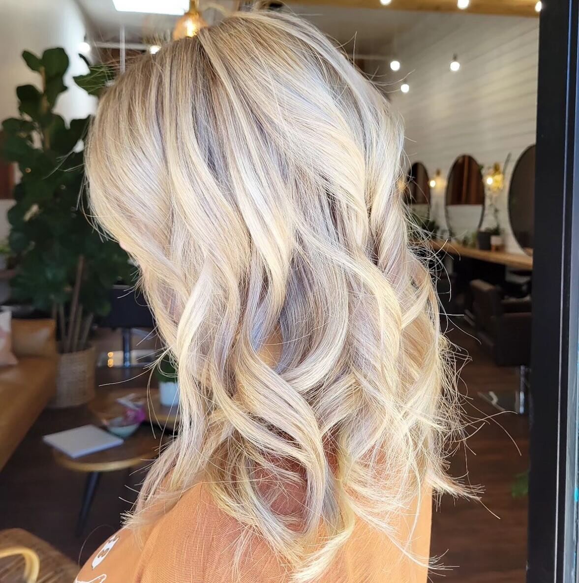 Autumn blonde created by @michalahstoryhair

#centralcoasthairstylist #templetonhair #templetonhairstylist #templetonsalo #pasorobleshair #atascaderohairstylist #805hair  #805hairstylist