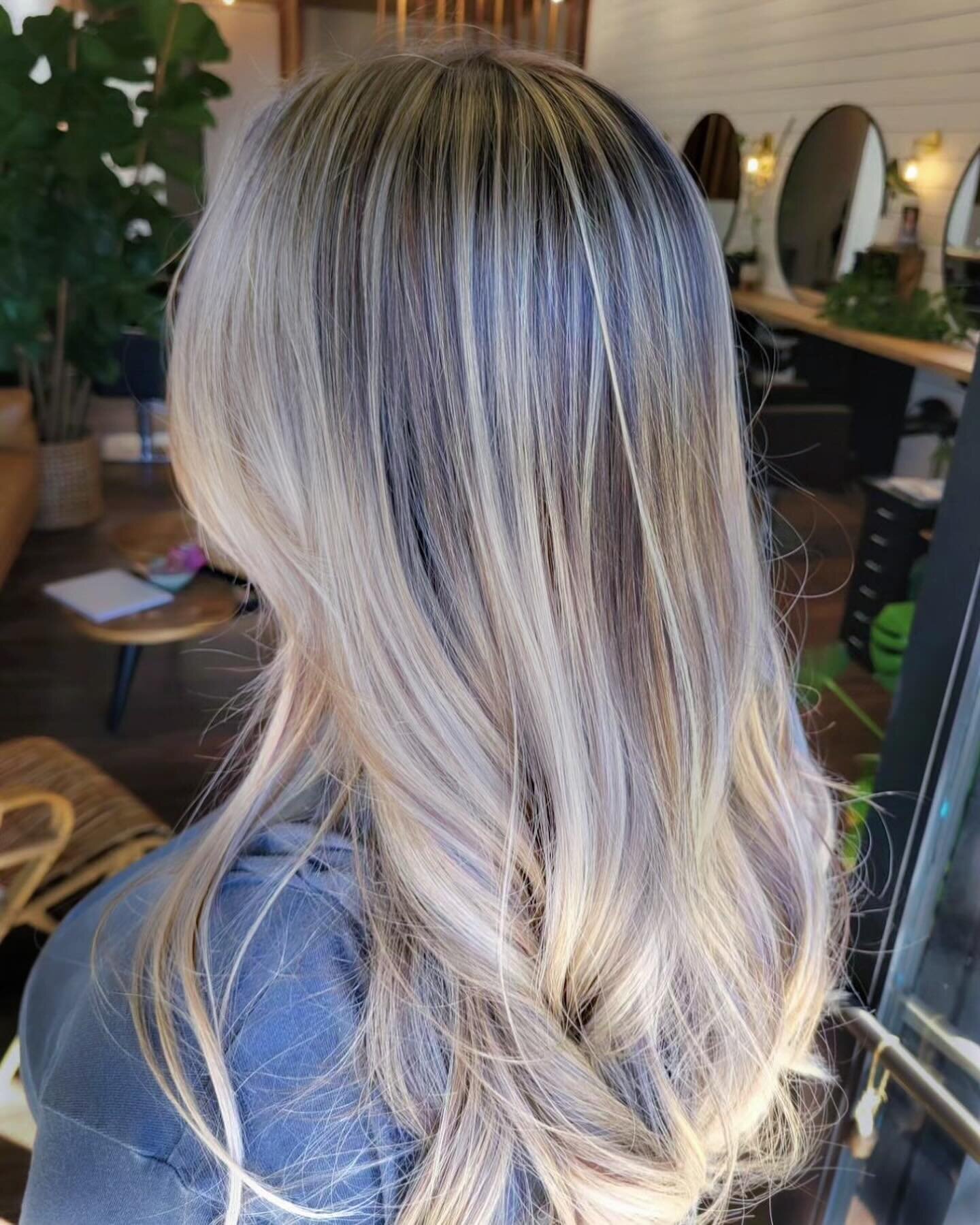 A freshened up color by @michalahstoryhair 

#centralcoasthairstylist #templetonhair #templetonhairstylist #templetonsalo #pasorobleshair #atascaderohairstylist #805hair  #805hairstylist