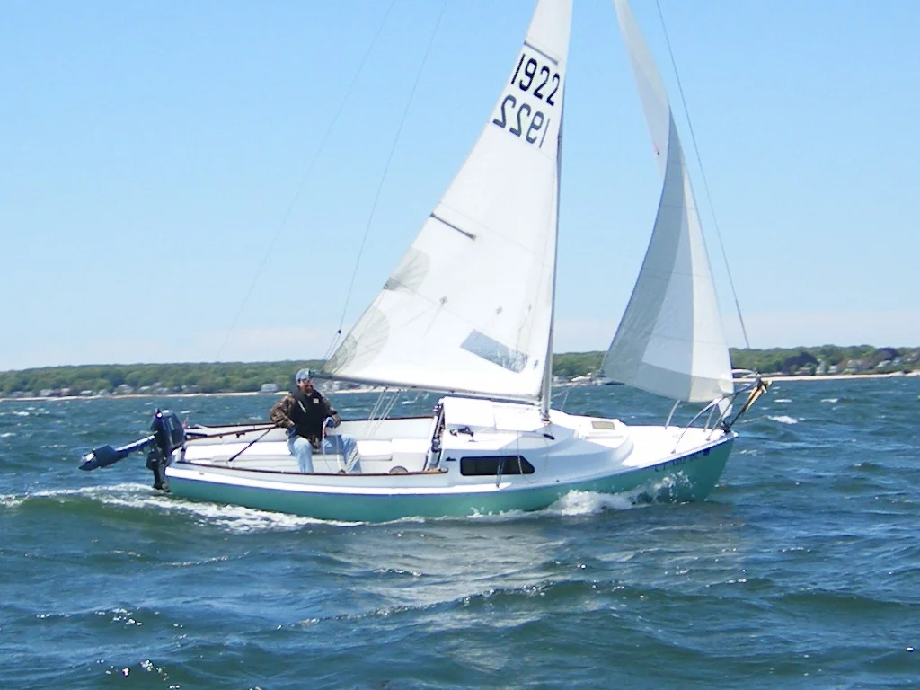 Blasting along at hull speed!