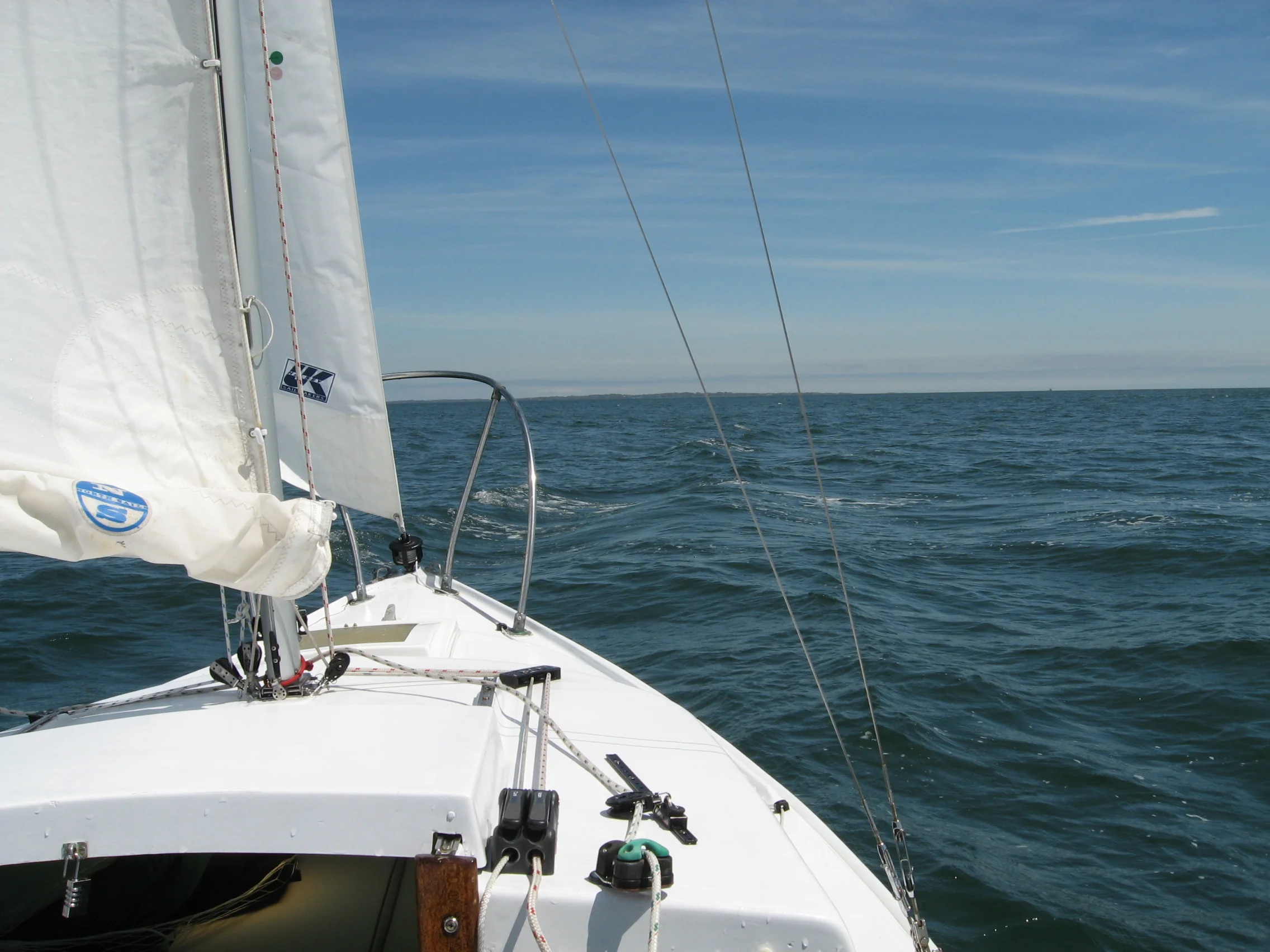May 6th, 2009 - headed to New London. I am about to shake out the reef in the main as the wind has dropped a bit.