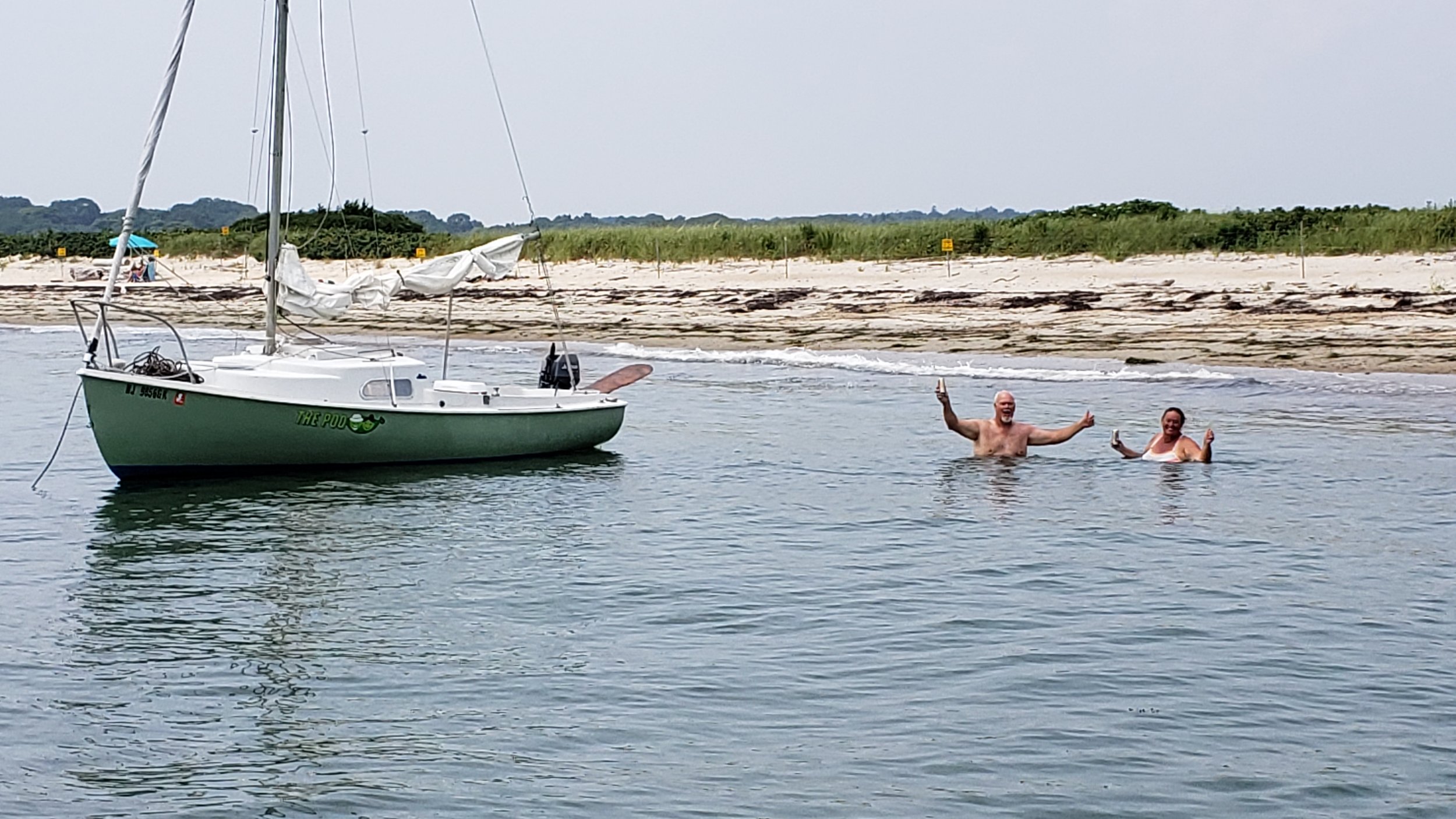 We anchored for a short time off Bushy Point Beach in Groton before continuing on to Crocker's Boat Yard.