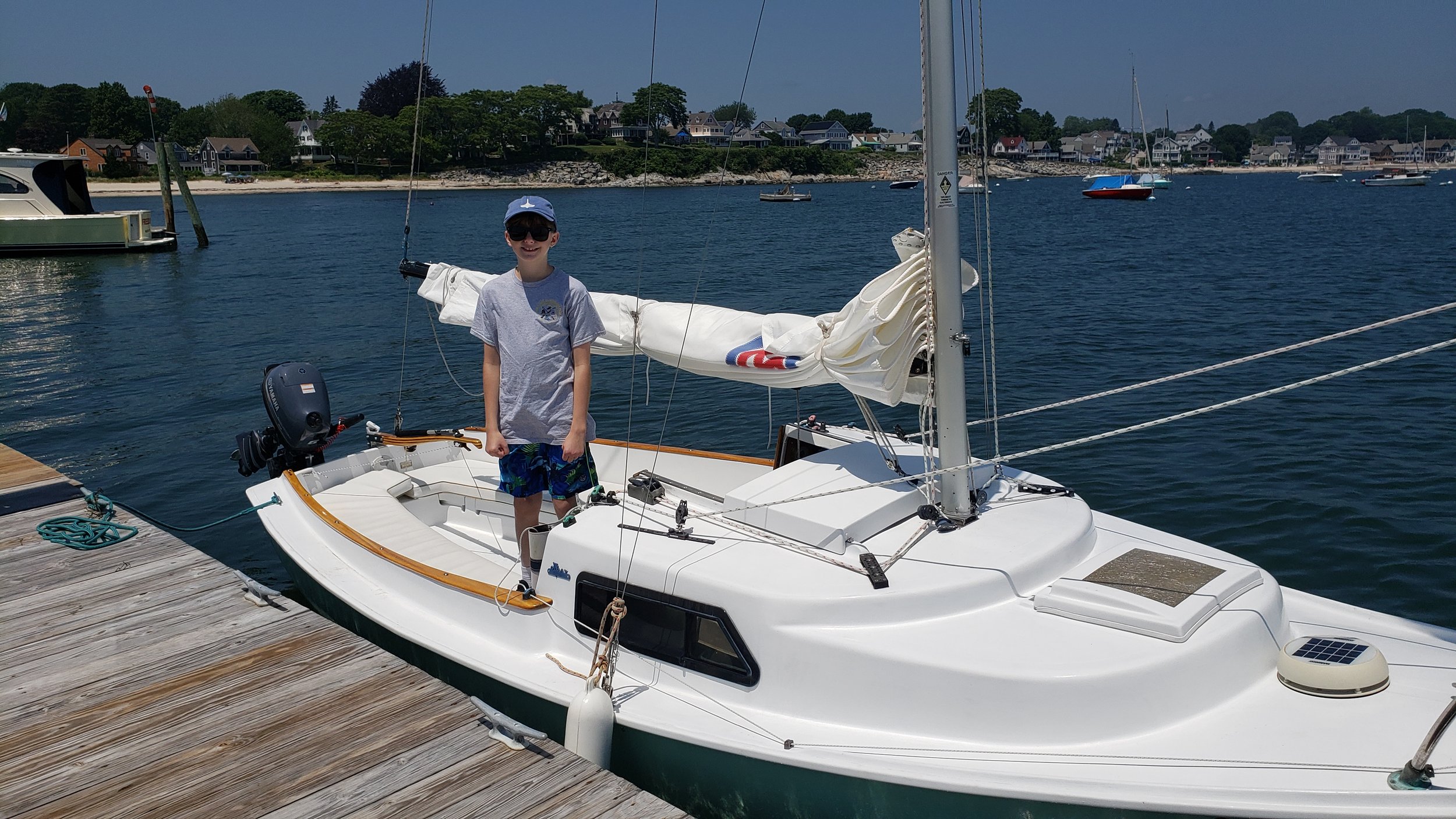 We sailed over to the Niantic Bay Yacht Club, had some lunch at their restaurant, and sailed back in beautiful conditions.