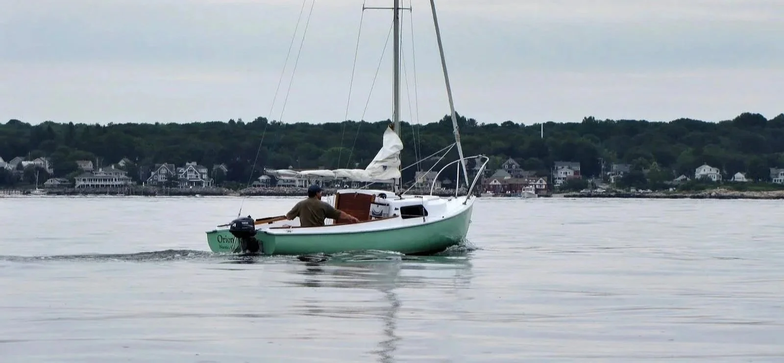 July 23rd: The first day of the Southeast Connecticut Mariner Fleet Rendezvous brought very light winds.  Here I am motoring to New London.