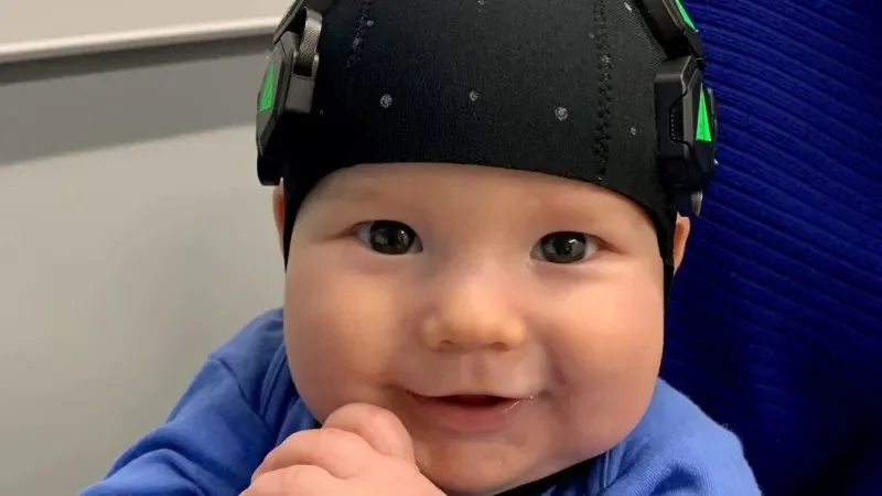 The Engineer: Baby brain activity mapped with non-invasive cap