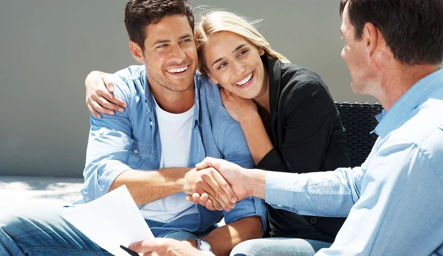 18-Couple-Shaking-Hands.jpg