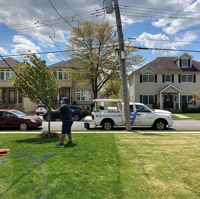 We take every precaution for the safety of our customers, and wear face masks and on every job. Take advantage of the good weather and get your exterior windows cleaned!