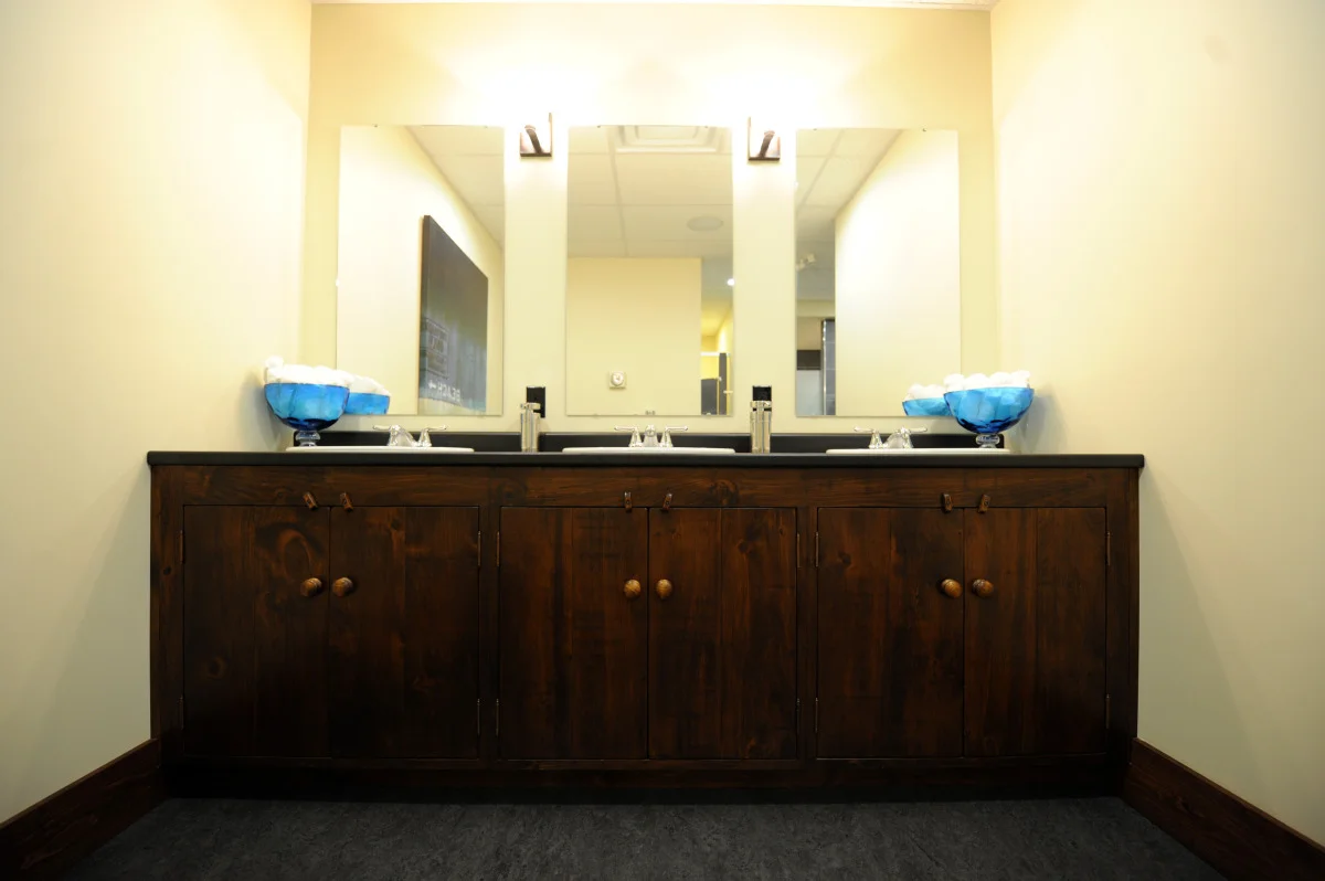 FITT Gym Change room Vanity