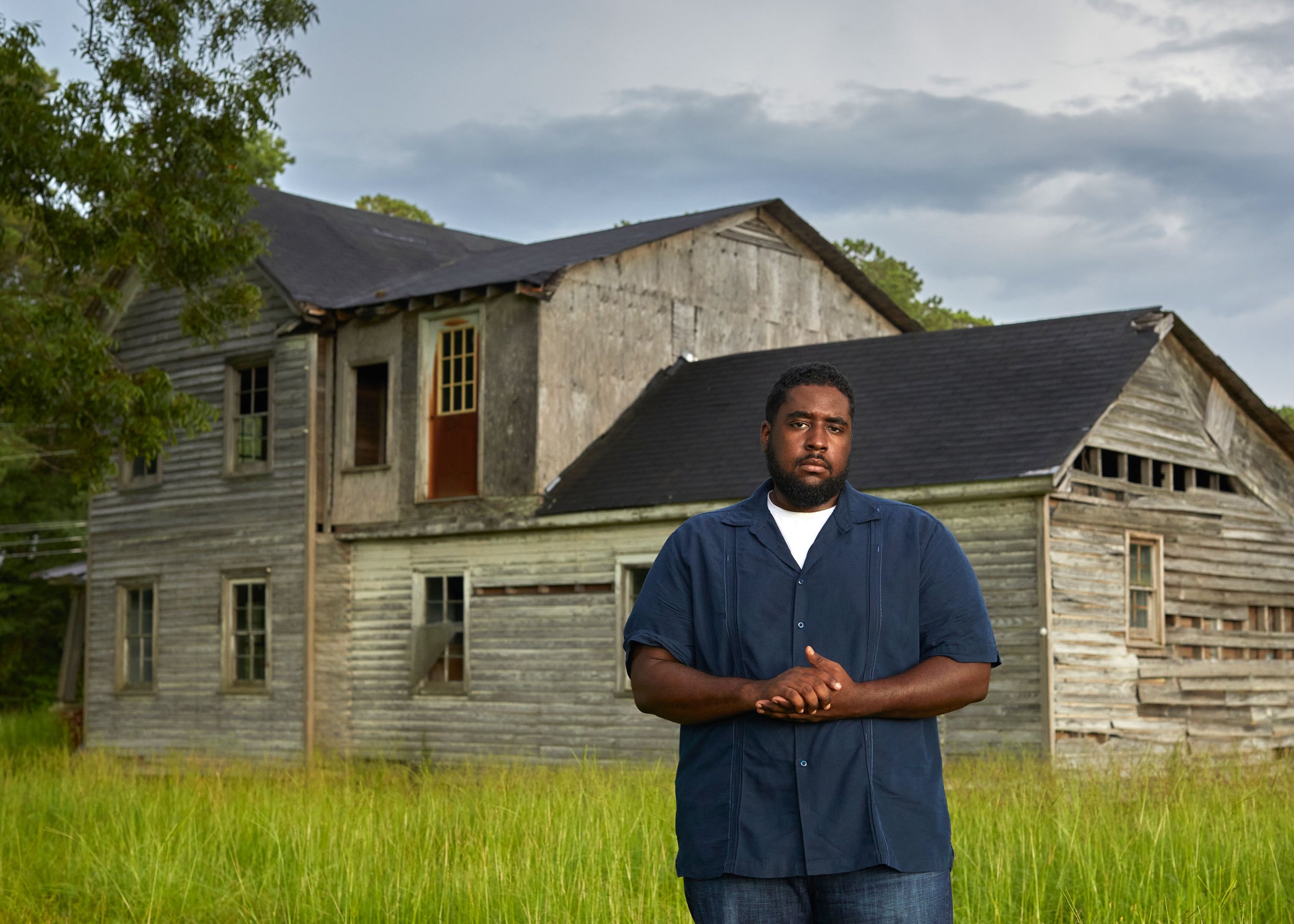  Climate advocate William Barber III who heads the Vera Brown Farm Project, the first sustainability hub for the @ruralbeaconinitiative in the Piney Woods community, a historic a tri-racial black, white and indigenous, community near Jamesville in ru