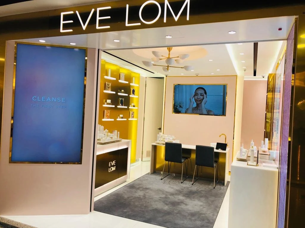 Freestanding Store, Hong Kong, New Town Plaza, January 2019