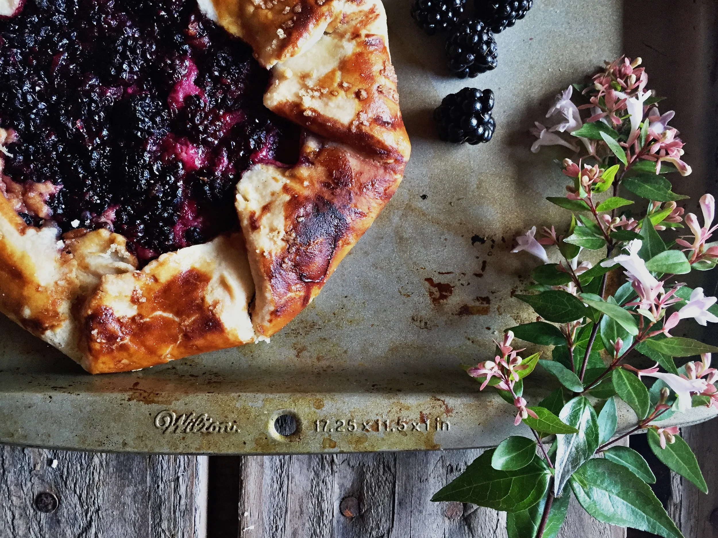 Blackberry Vanilla Bean Cream Cheese Galettes