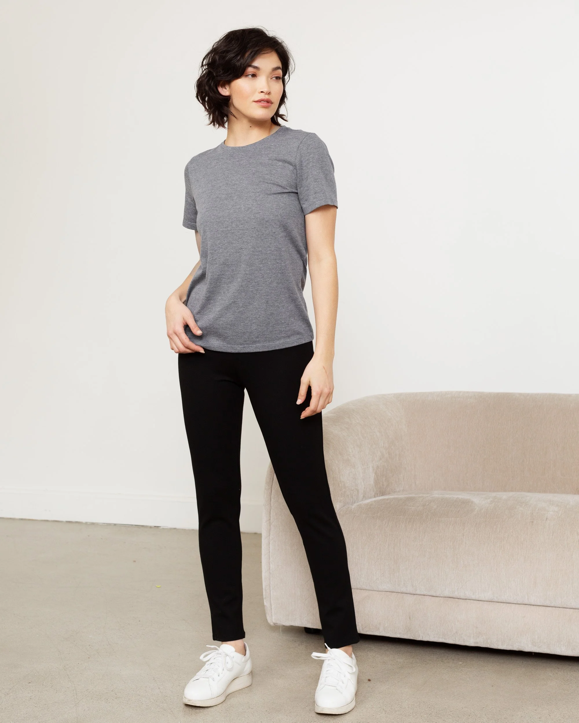modern-citizen-andy-relaxed-crew-neck-tee-tees-3_b29f54e4-3949-45d2-a06b-015ced0582e7-2.jpg