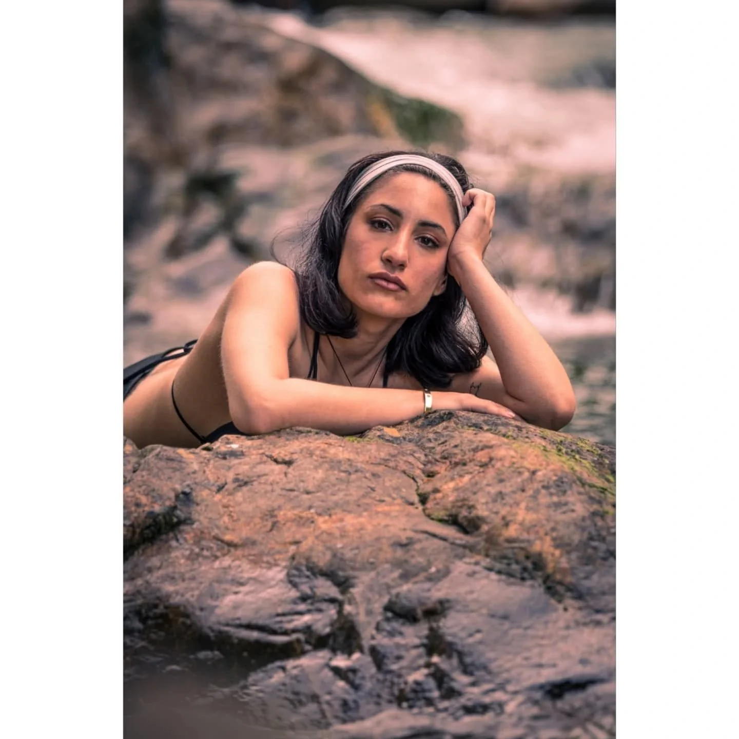 Sounds of the wilderness, surrounded by river beds and lush forests, there's nothing that compares when taking photos out in nature. Part 2 of 2 from the Divergent Editorial shoot with Bahar. 

Bahar Gharian | Divergent | 2023.06.25

👥 Model: @bahar
