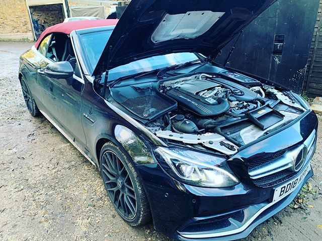 MERCEDES C63S amg in for full service and brakes all round @smbautos @smbautos
.
.
.
#mercedesbenz #amg #c63s #c63 #merc #benz #fast #cars #carsofinstagram #smbautos #garage #iver