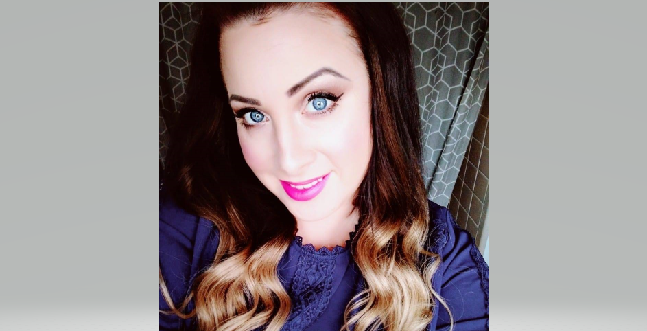 Beautiful Michigan Realtor April! #gorgeousrealtor #hotapril #aprilbeauty