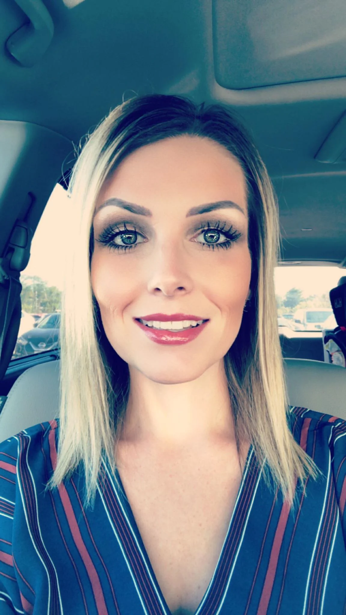 Selfie Spotlight! Beautiful RN Amber! #cincinnatibeauty #beautifulnurse 
