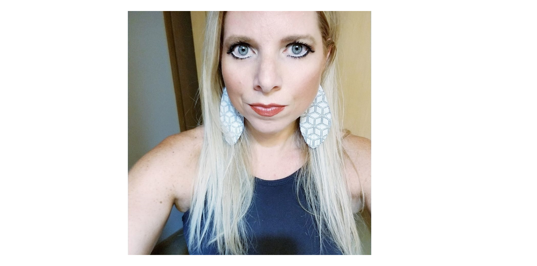 Selfie Spotlight! Rochelle! #beautifuleyes  #salon #rochelle