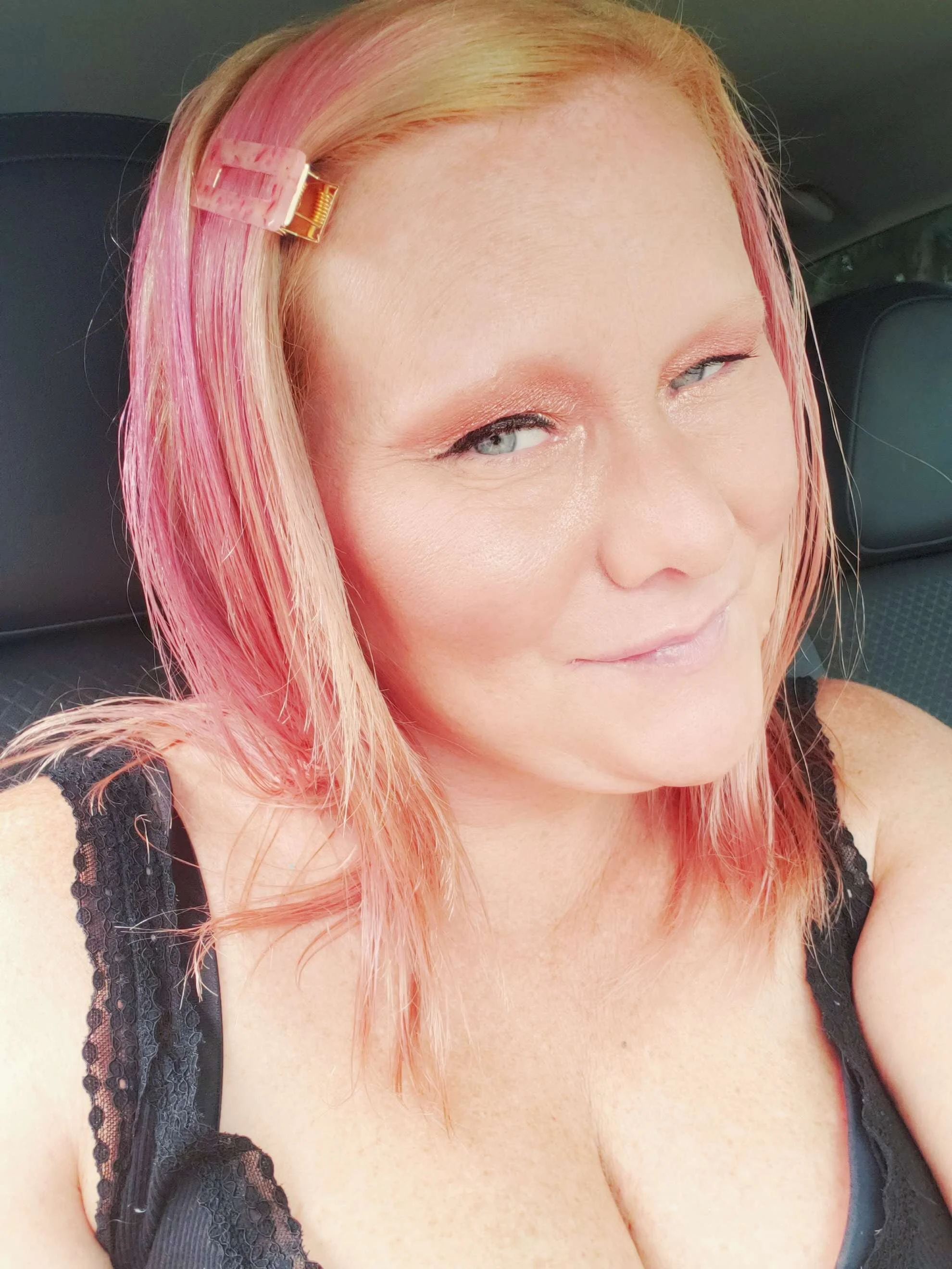 SEE PICTURES OF ANOTHER BEAUTY!