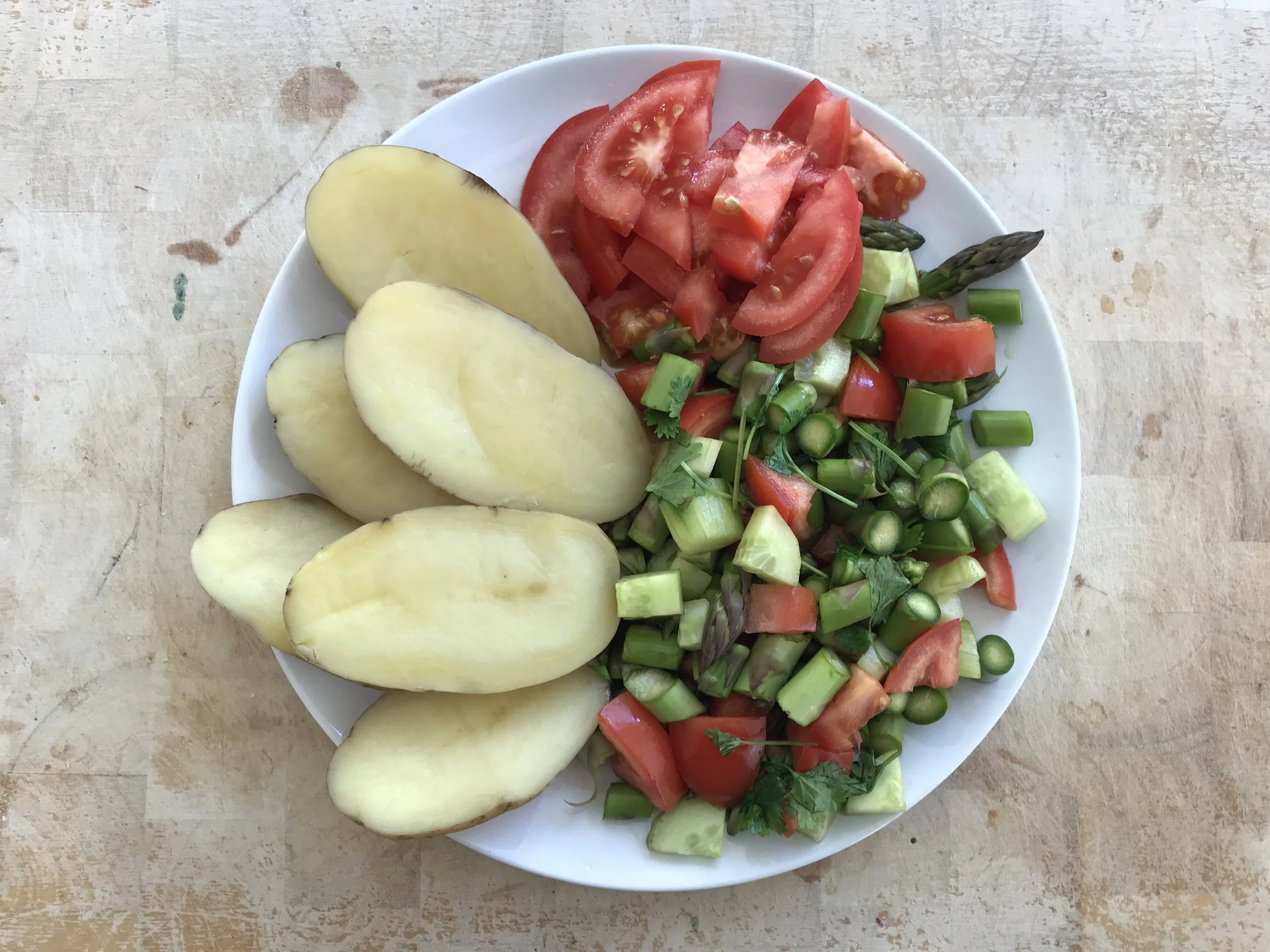 Perunat ja kasvikset. Täyttävää ja puhdistavaa sekä ravinteikasta ruokaa. Kaunistavaa -miehillekin!