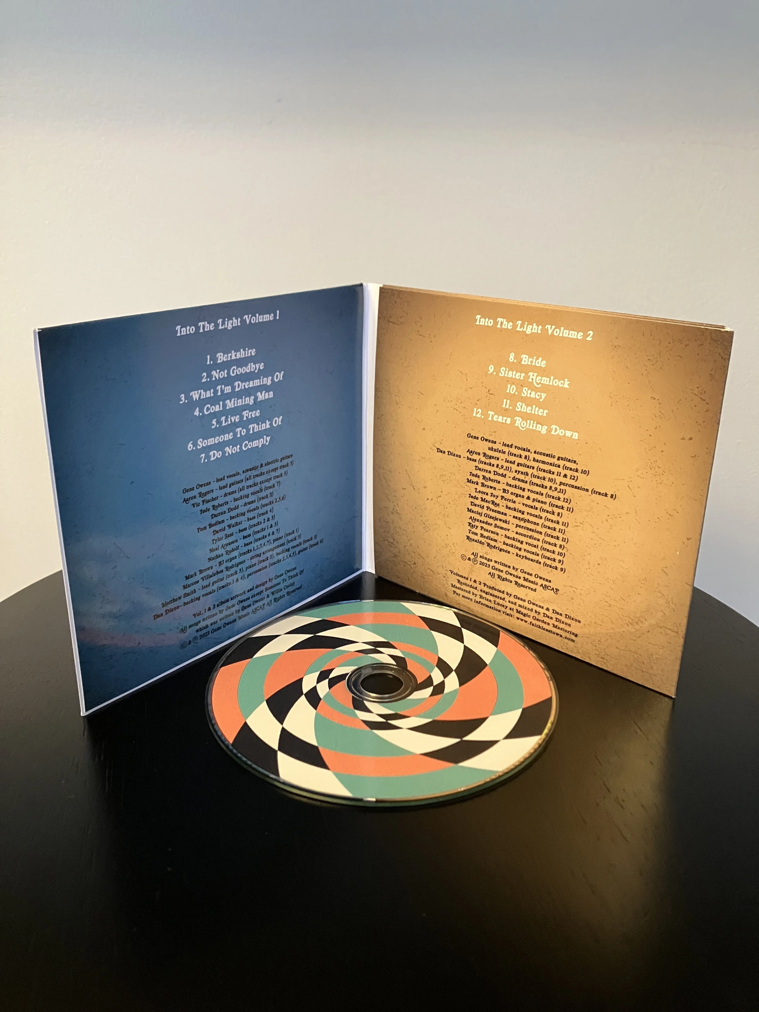 cd package into the light3.JPG