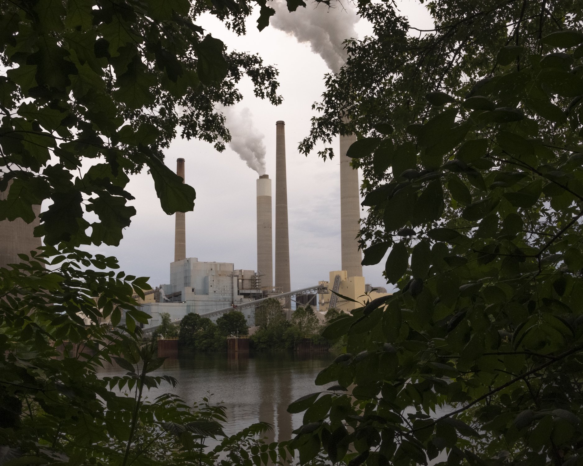  The John Amos Power Plant from Poca, Putnam County, West Virginia. 