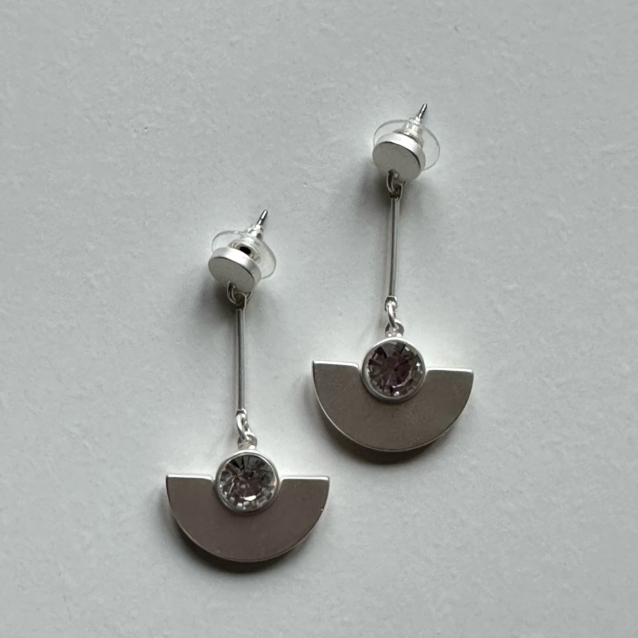 27E359FC-3DBC-46D1-A7A5-603B61849B1A