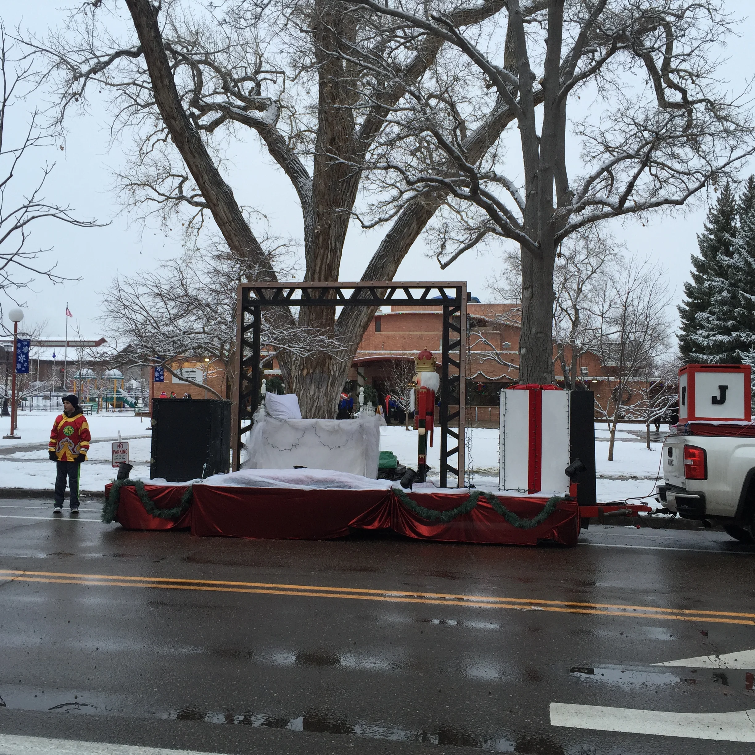 Float-design-construction-Colorado-Longmont-Parade-of-Lights