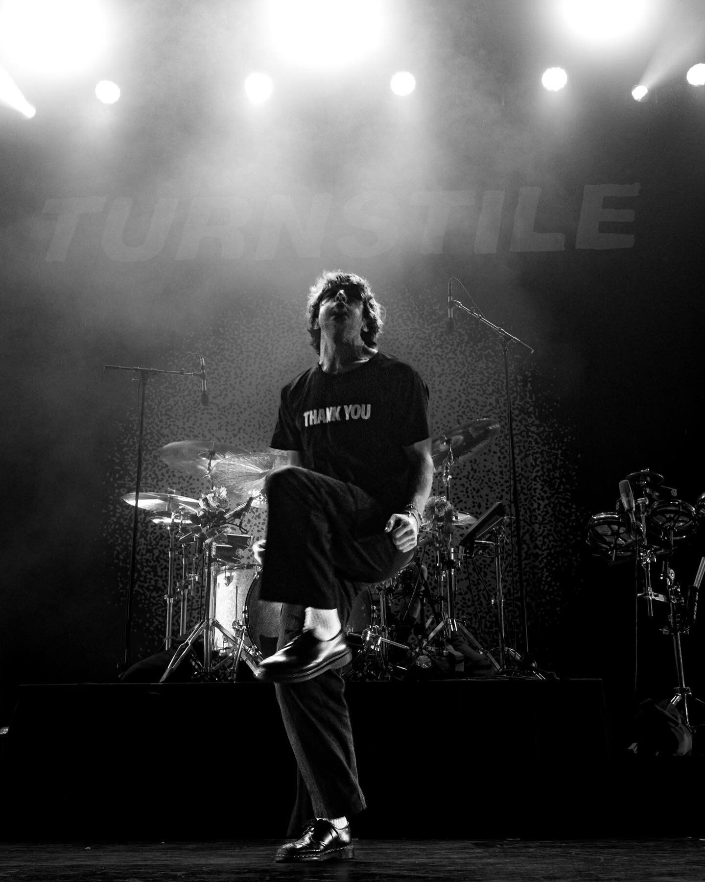 No Surprise the @turnstileluvconnection show was epic 

The Gallery + Show Review are live now under &lsquo;live coverage&rsquo; linked in bio! 

📸+🖊 @blakecran 
.
#turnstile #livemusicphotography #concertphotography