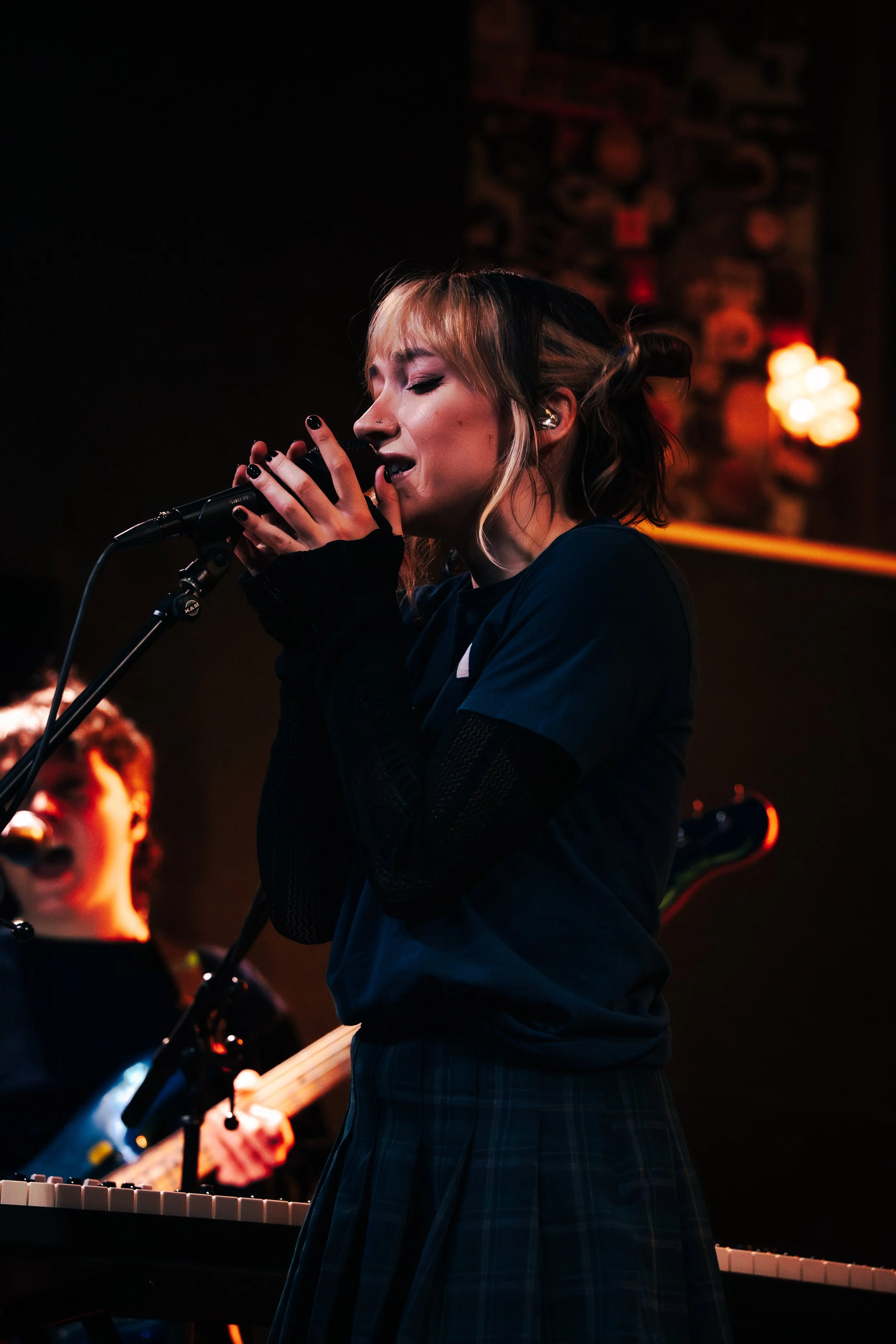 Flower Face Charms Toronto With An Intimate Live Set