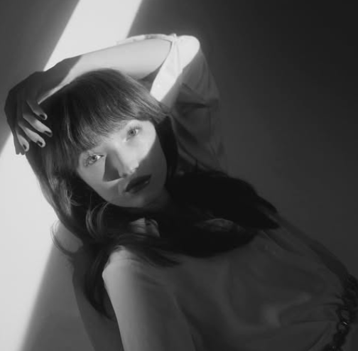 Elizabeth Evans on Loneliness in Her 20s, Unreleased Tracks, and Imogen Heap