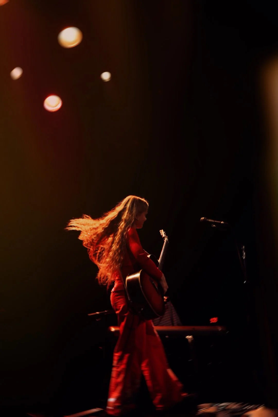 Alice Phoebe Lou: Songs From the Bedroom to the Stage